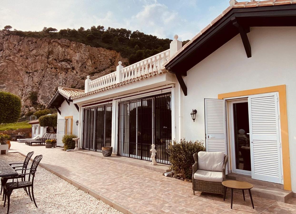 Casa Capricornio Bed & Breakfast Marbella Dış mekan fotoğraf